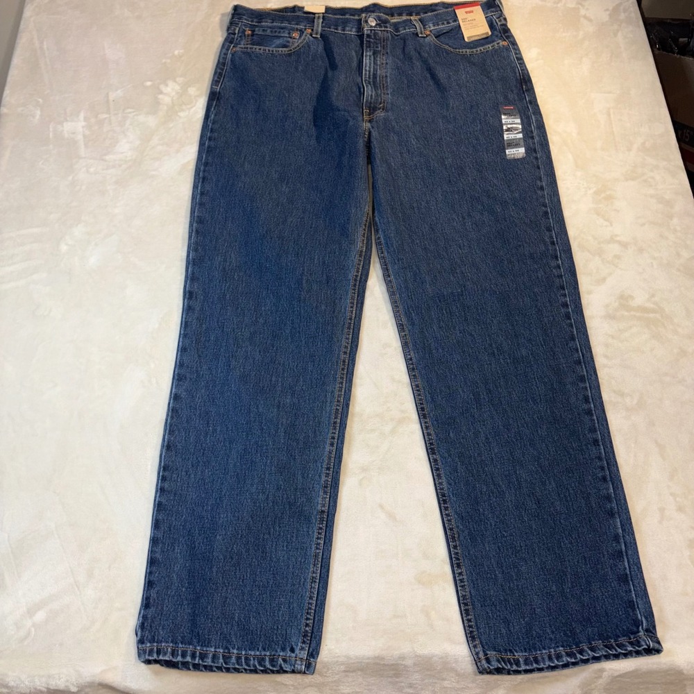 Levis 550 Relaxed Fit Jeans Mens 42x34 Medium Wash Denim 00550-4886 NEW